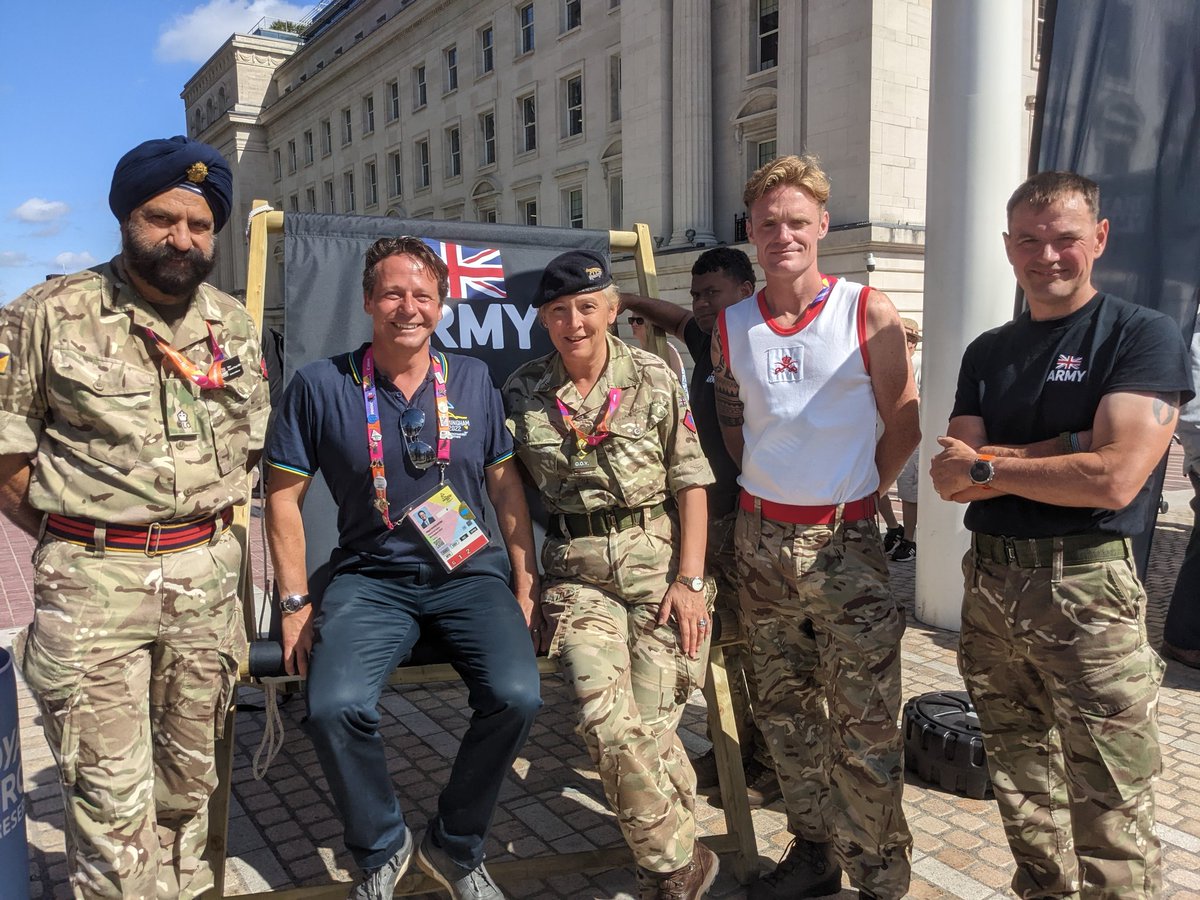 HuddlestonNigel's tweet photo. Great to meet some of the armed forces team in Centenary Square, Birmingham this morning.
@birminghamcg22 
@RoyalAirForce @BritishArmy @RoyalNavy https://t.co/q3E8y1L65Q