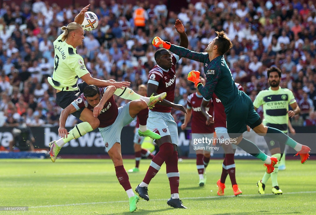 GettySport's tweet photo. Some of the best images from our EMEA Sports photographers from last week. 📷: Justin Setterfield + Michael Steele + Julian Finney + @KOMelau.  #gettysport #bestpic #pictureoftheday #sportsphoto #sportsphotography. More 📷 here https://t.co/i1YpTf4Uh5 https://t.co/z2PvawVQcR