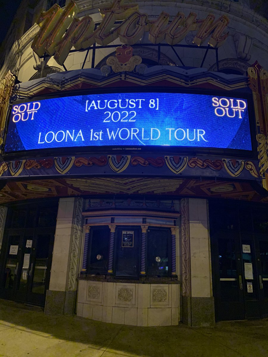 ZacRatzlaff's tweet photo. Oh the things we do for our kids. Oh who are we kidding, I’d be here without her. #LOONAinKC https://t.co/iKL9EM4CcX