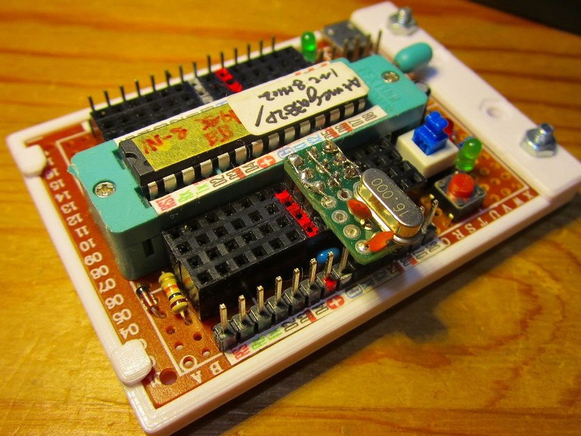 saiki0011's tweet image. PICはマイコン本体以外の
取っ掛かりがお高いので
手を出しておりません
#Arduino は書込み機自体を
Arduinoで作れるので
とっかかりやすかったです😆💦
#自作Arduino #電子工作