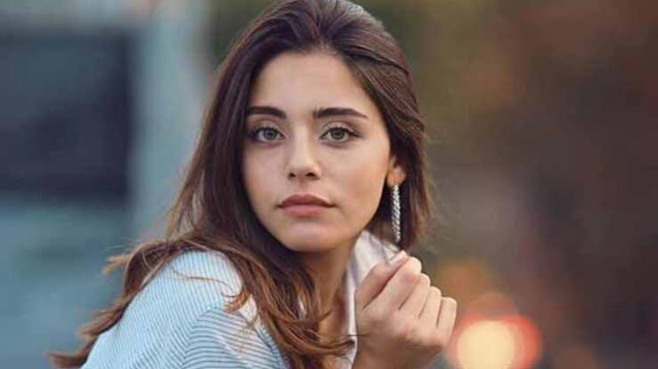 Sıla Türkoğlu, yeni sezonda Show Tv’de ekrana gelecek olan #KızılcıkŞerbeti dizisinde başrol olarak yer alacak. (Birsen Altuntaş)