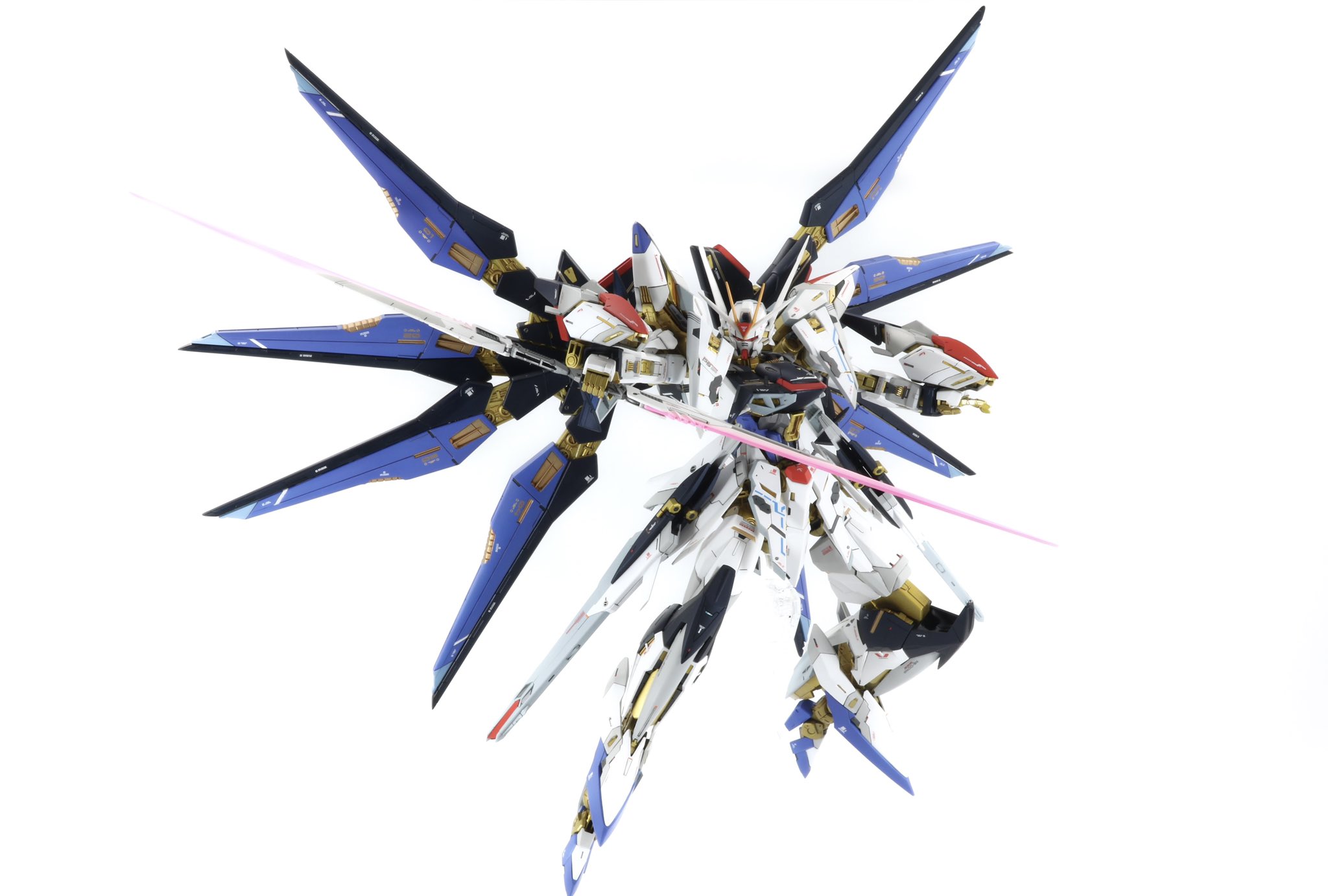 MG エクリプスガンダム　ストライクフリーダム風塗装　完成品 MGEX ストライクフリーダムガンダム チタニウムフィニッシュ風