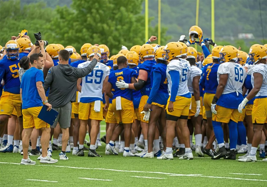 BroZoneInc's tweet photo. 🔥 Let's GOOOOOOOOO!

Pat Narduzzi's Pitt Panthers refuse to let weight of ACC crown drag them down https://t.co/JqeOsRFq9Z https://t.co/nnfPpKaVrd