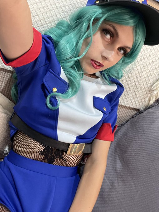 It&rsquo;s hard work being officer Jenny on a warm day https://t.co/QEhevV7MyP