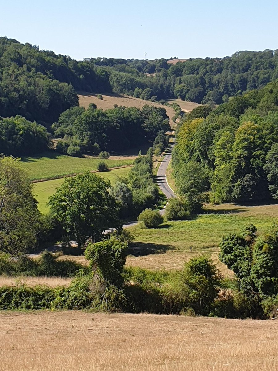 VelosPierrot's tweet photo. Séjour à vélo en amoureux à la découverte des Ardennes. Un grand merci à vous deux @audreypicoli @mr_sambsam 
#ardennes #vacancesavelo #slowtourisme #chateausedan https://t.co/uhB9KwLUBE