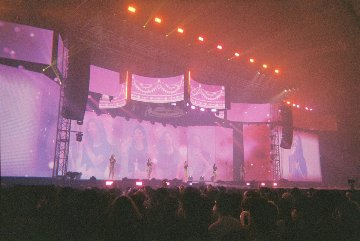 godrhu417's tweet photo. 체크메이트 콘서트 필카 공유합니다..♡
#ITZY #ITZY_WORLD_TOUR https://t.co/wU42dxbcyS