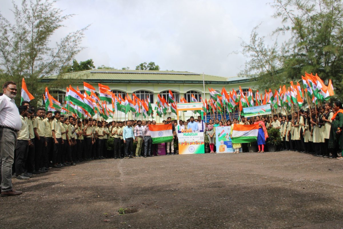 AndamanLabour's tweet photo. Shri Hari Kallikkat IAS, The Secretary (Labour) flagged off ‘Har Ghar Tiranga’ Rally organized by ITI (under the aegis of Dept. of Labour, Employment &amp; Training), Dollygunj. The Rally started from ITI Campus via Dollygunj village, FCI, DBRAIT Pahargaon and  back to its campus.... https://t.co/4NQvnqM8yj