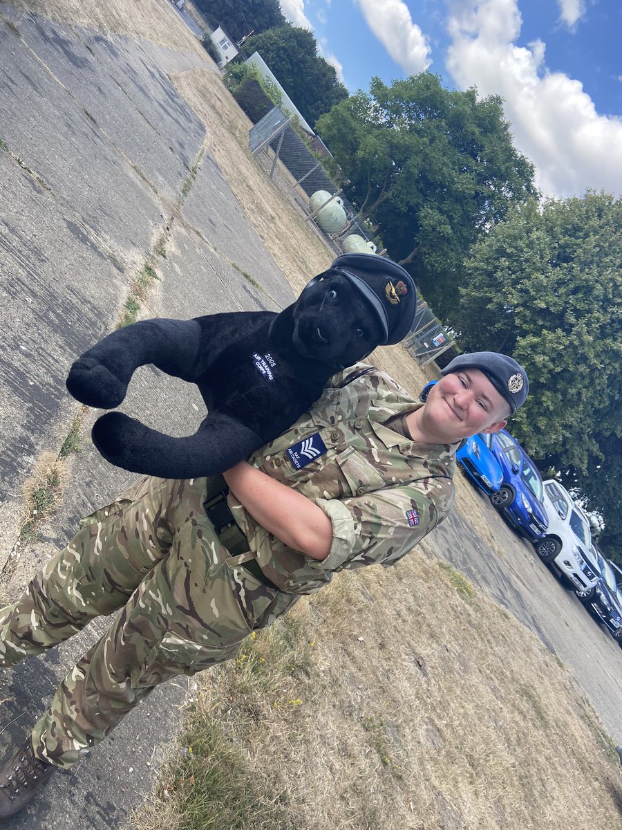 FS_Fulloway's tweet image. Look who I found! Love meeting a celebrity! @PantherSteve2 #Drillies2022 #dandc2022