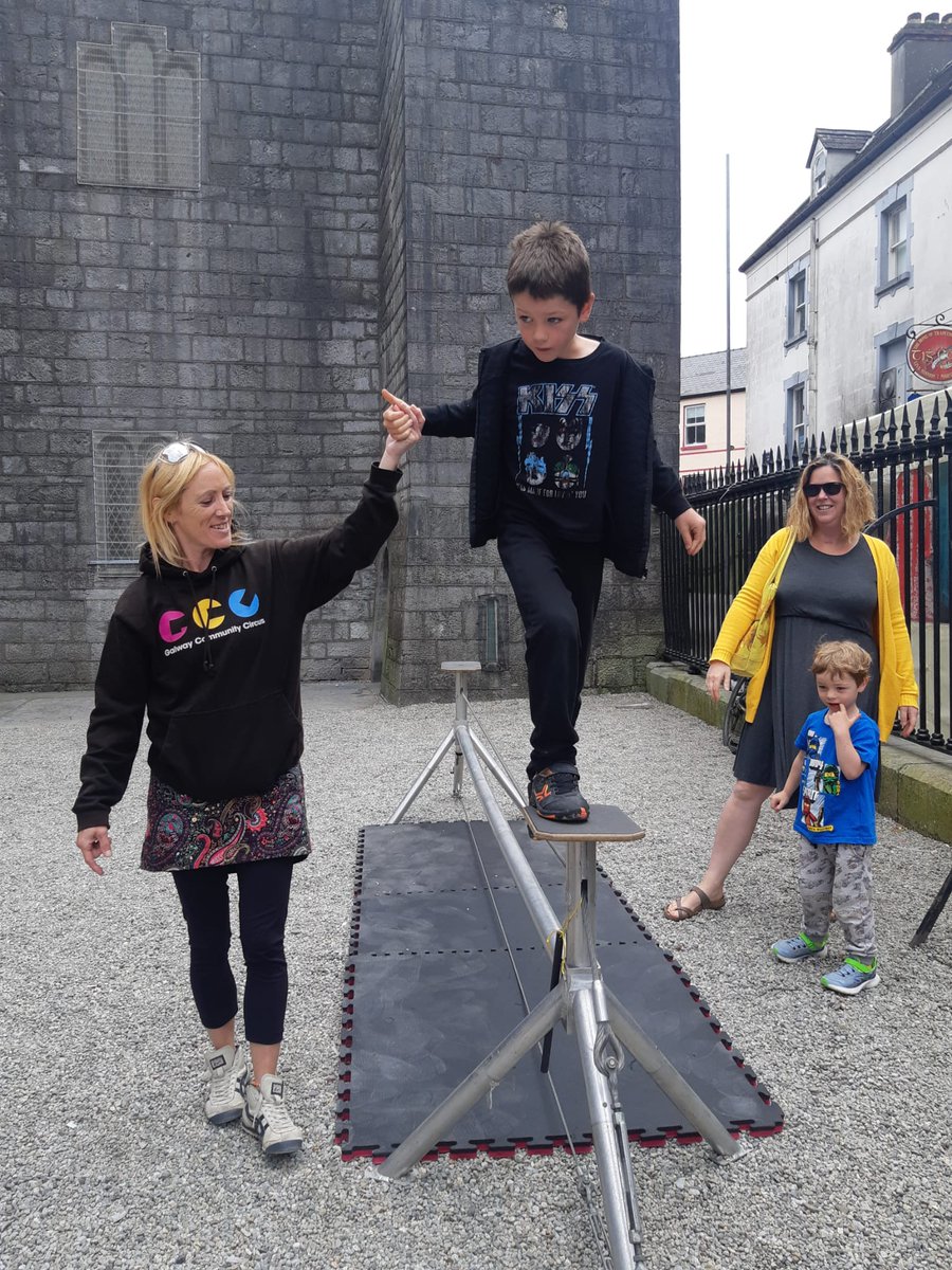 Galway Community Circus tweet media
