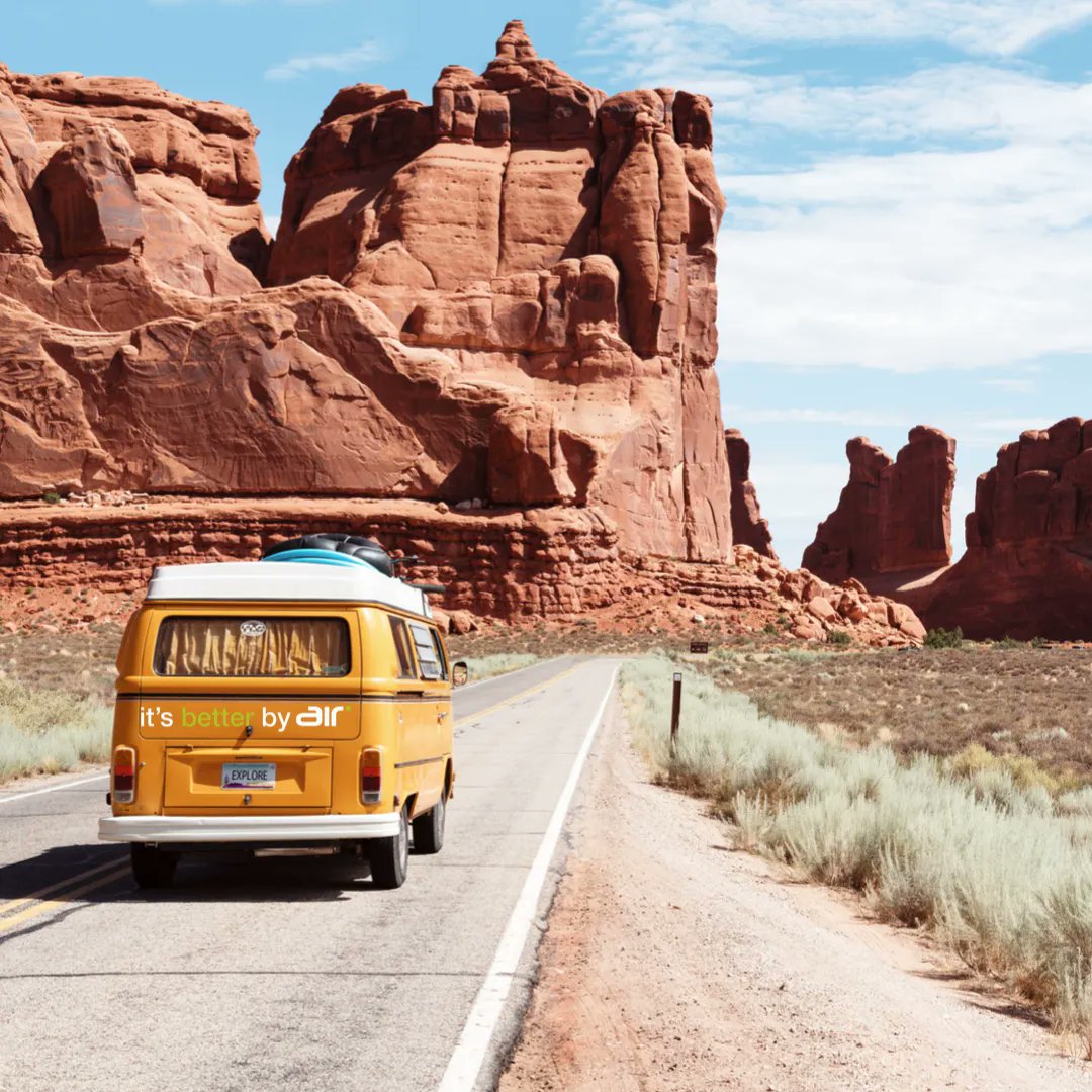 AirCourier's tweet photo. Another heatwave across the UK this week - our drivers are still making their way to you wherever and whenever you need time. #Itsbetterbyair #always #courier #delivery https://t.co/LVsgeEUoWK