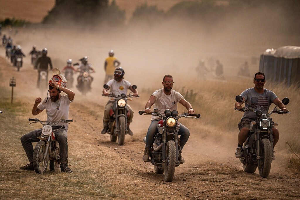 Mad max maybe?
.
.
#TheMalleMile #TheMalleMile2022 
#Festival #TheMile #MotorcycleRace #Race #Scrambler #ClassicMotorcycle #CustomBike #CafeRacer #OffRoadRace #Motorcycle #SprintRace #HillClimb #TheDash #TheMalle100
#TheArtofMachine #TheArtofSprint #mall… instagr.am/p/Cg_vA2FsnXC/