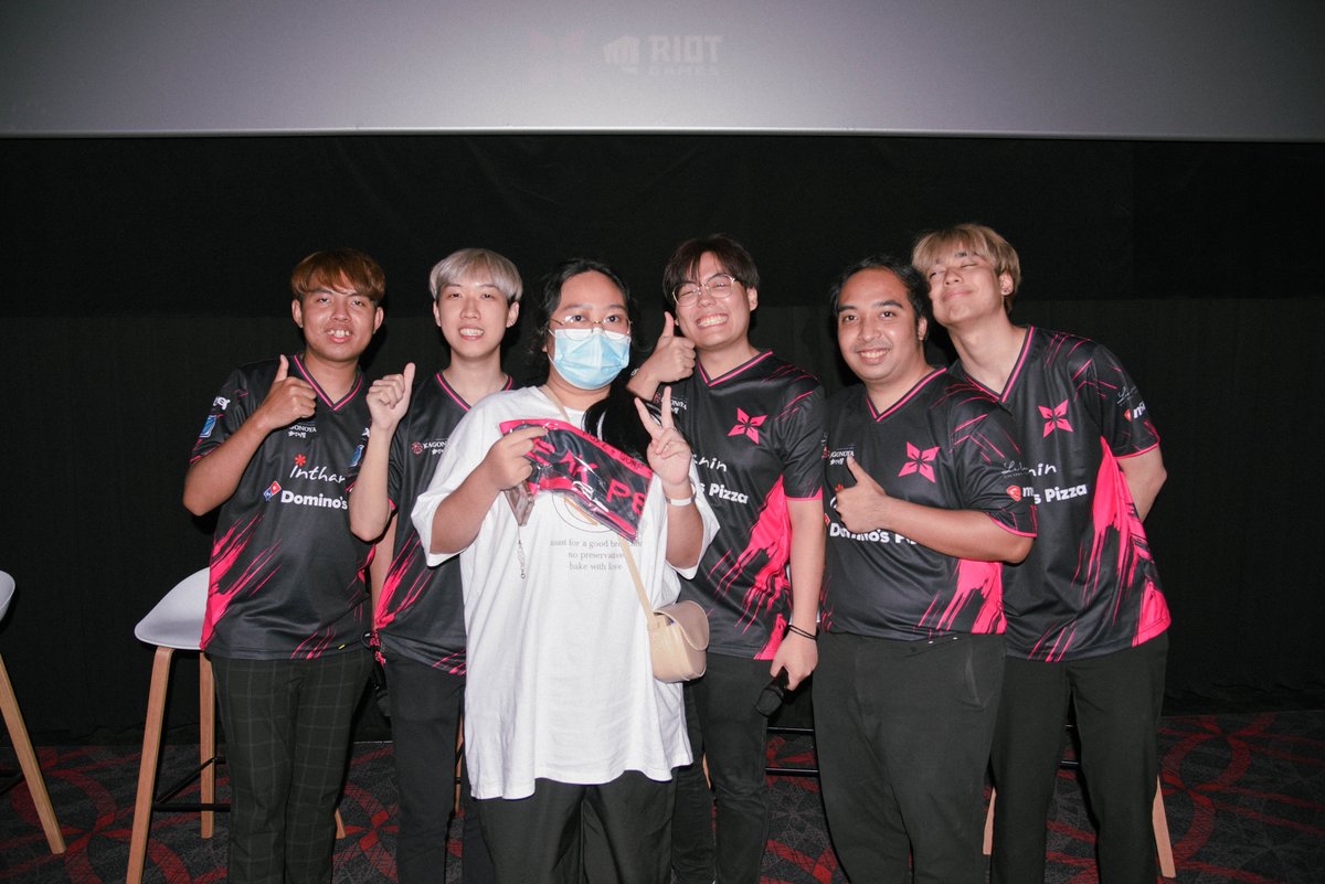 XERXIAESPORTS's tweet photo. แอดก็อัพรูปรัวๆไปเลยละกัน💖
#WatchWithXia #VCTAPAC #VCTLCQ #APACRISING #XERXIA #RIOTGAMES https://t.co/vwxLOkgSWj