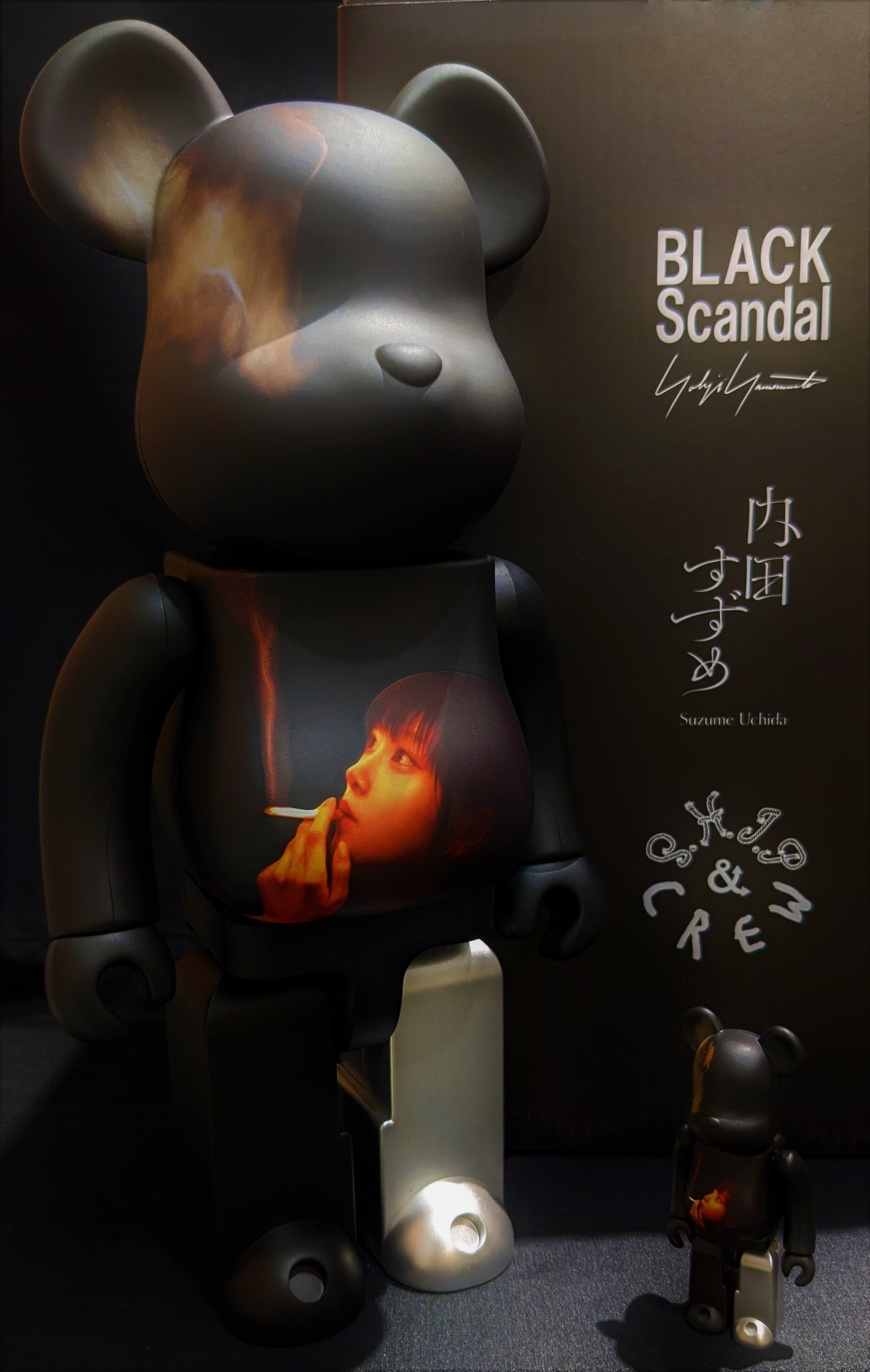 エンタメ/ホビーMEDICOM TOY メディコムトイ BE@RBRICK BLACK SCANDAL Yohji Yamamotoブラックスキャンダルヨウジヤマモト×内田すずめ×S.H.I.P&crew「なりたい私になれるまで」ベアブリック フィギュア1000%