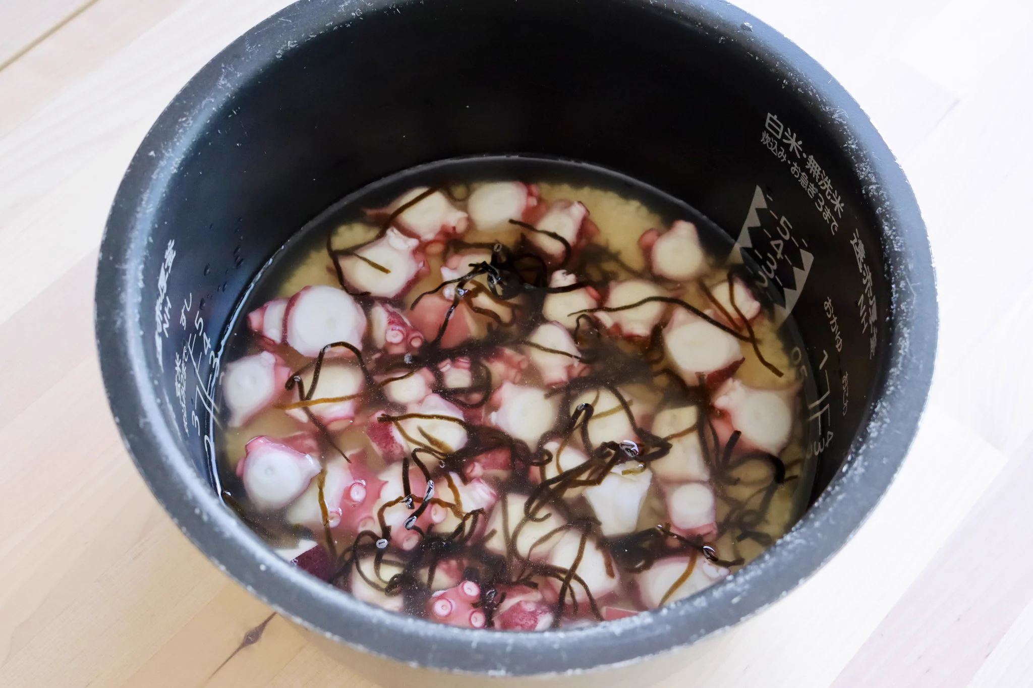 作り方が簡単なのにとっても美味しそう！たこや塩昆布を使った「炊き込みご飯」レシピ！