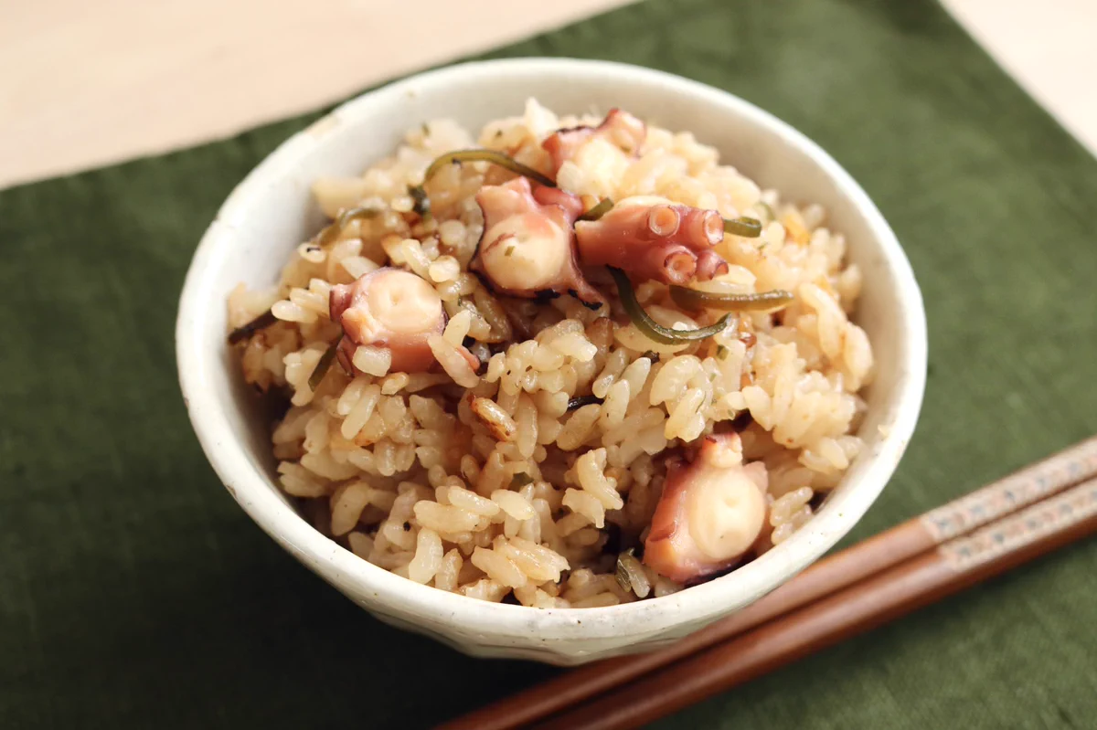 作り方が簡単なのにとっても美味しそう！たこや塩昆布を使った「炊き込みご飯」レシピ！