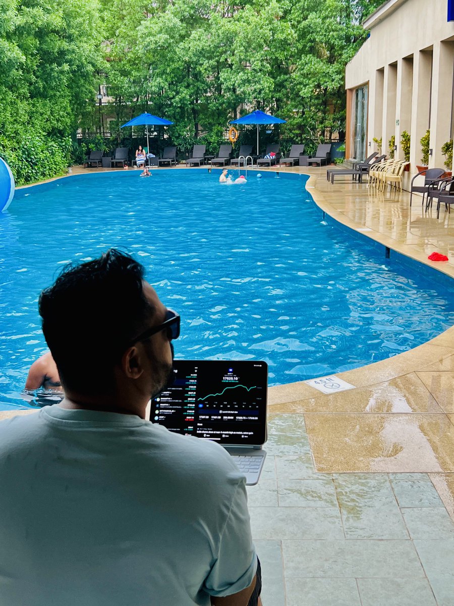Vishvesh03's tweet photo. When you love what you do, even Monday feels like Saturday 😍

#trader #vacationMode on 🏝☀️🌊 https://t.co/PmBr5oUzcX