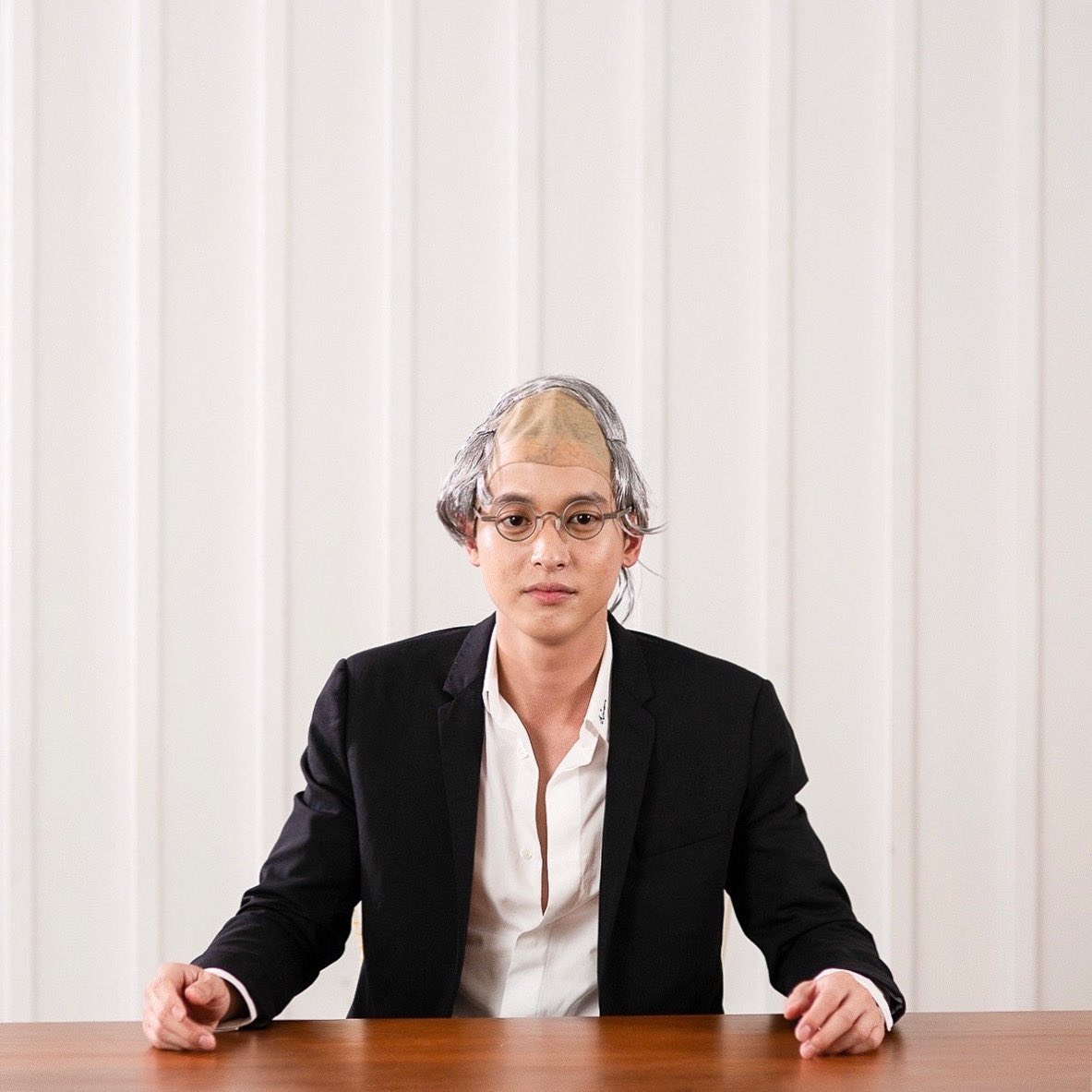 khondeeteenhai's tweet photo. ถึงหัวจะล้าน แต่ผมก็อยู่ข้างๆนะครับ 👴🏻
.
ดูEp.0 กันรึยังงงงง ตามไปดู ตามไปฟอลโล่วกันในทุกๆช่องทางด้วยน้าาา 
Youtube: Khondeeteenhai Official 

#คนดีที่ไหน #khondeeteenhai #jirayu_jj https://t.co/hdB9hWmBYl