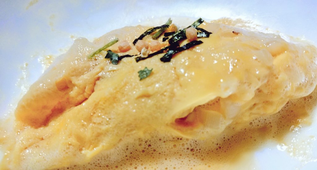 yuitsudu's tweet photo. 衝撃過ぎたのが、

ご飯一膳にお湯130cc～

みたいな作り方で、
「ご飯…一膳ってどのくらい？」
ってぐぐったら、150㌘だって…

世の中の一膳の少なさにひっくり返った

ご飯も足りないし、薄味派でお出汁余すので、余したお出汁で料亭風味なだし巻き🥚
まぁ、レンジで作っちゃう料亭風味🥚だけど← https://t.co/IBhJrTqvs2