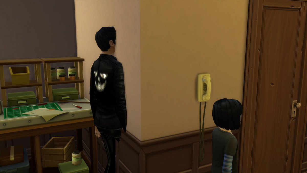 GrumpyMoon0815's tweet photo. Heutzutage steckt man den Kopf nicht mehr in den Sand, sondern in die Wand? 🤨 #TheSims4 https://t.co/FzlNE08vWp