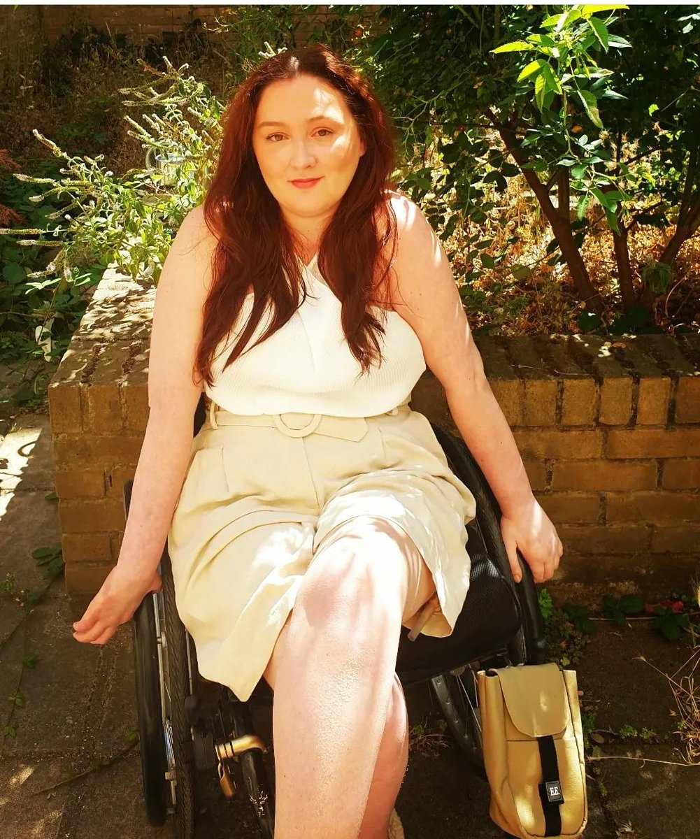 Sittingdownsty1's tweet photo. I'm going to risk a little roll out and about with my new wheelchair bag, from @emenabled xxxx

Top @asos_loves_curve 
Shorts @tuclothing 
Bag kindly gifted @emenabled 

#londonrepresents #wheelchairlife #disabledfashion #disabledmodel #sci #emenabled #tuclothing #emenabled https://t.co/JHcxPPIbgP