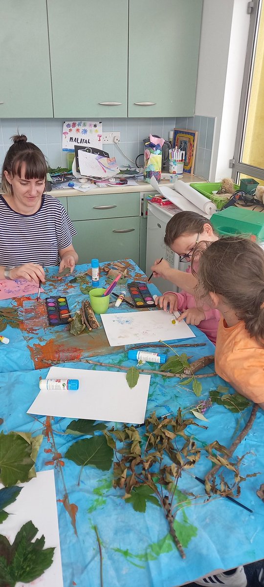 Week 2 of #playscheme and what a fantastic day we've had ❤ #claymodelling #natureexplorers #MakingMemories 🌿 🎨 🐞 #2022ouryear #HAF2022