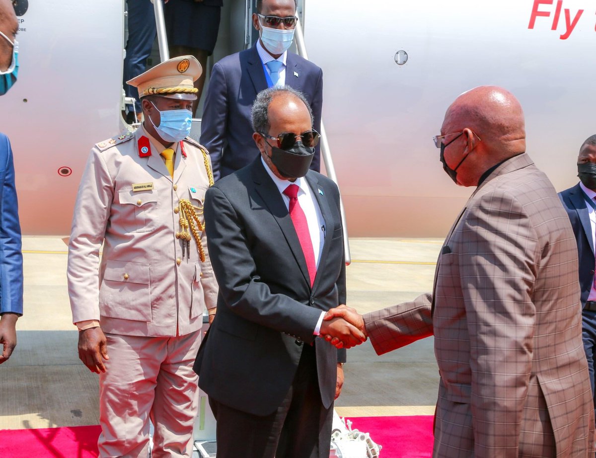 TheVillaSomalia's tweet photo. President @HassanSMohamud arrives in Kampala for a four-day State Visit at the invitation of his Ugandan counterpart H.E President Yoweri Kaguta Museveni. During the visit, the two leaders will hold extensive talks on bilateral, regional &amp; international issues of mutual interest. https://t.co/j6Ga2yANRF