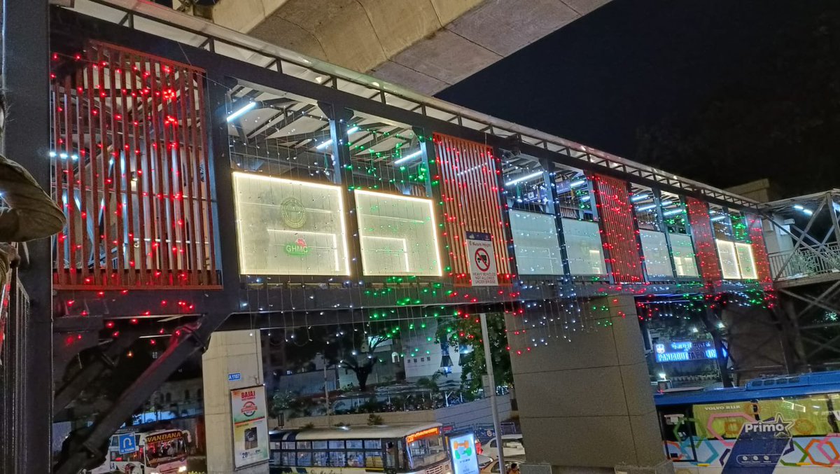 arvindkumar_ias's tweet photo. "Swatantra Bharat Vajrotsavalu"
1. #MJMarket 
2. #ORR toll point at Nanakramguda 
3. FOB at #Hyderabad Central, Punjagutta 

@KTRTRS https://t.co/0kd3o1ZidI