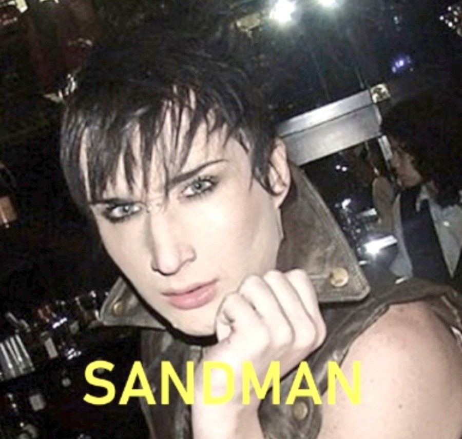 luanacalais's tweet photo. Eu tô amando os memes de #TheSandman AAAAA https://t.co/a9Dks0BKAH