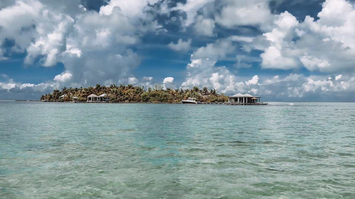 aprivateisland's tweet photo. "For an easier getaway from most American cities, Cayo Espanto—just off the coast of Belize in Ambergris Caye." - AFAR

Your private island getaway is closer than you think. Visit the link below to learn how easy it is to get to Cayo Espanto. 
✈️ https://t.co/dPQe9Kmm6j https://t.co/rMKmcCk7CW