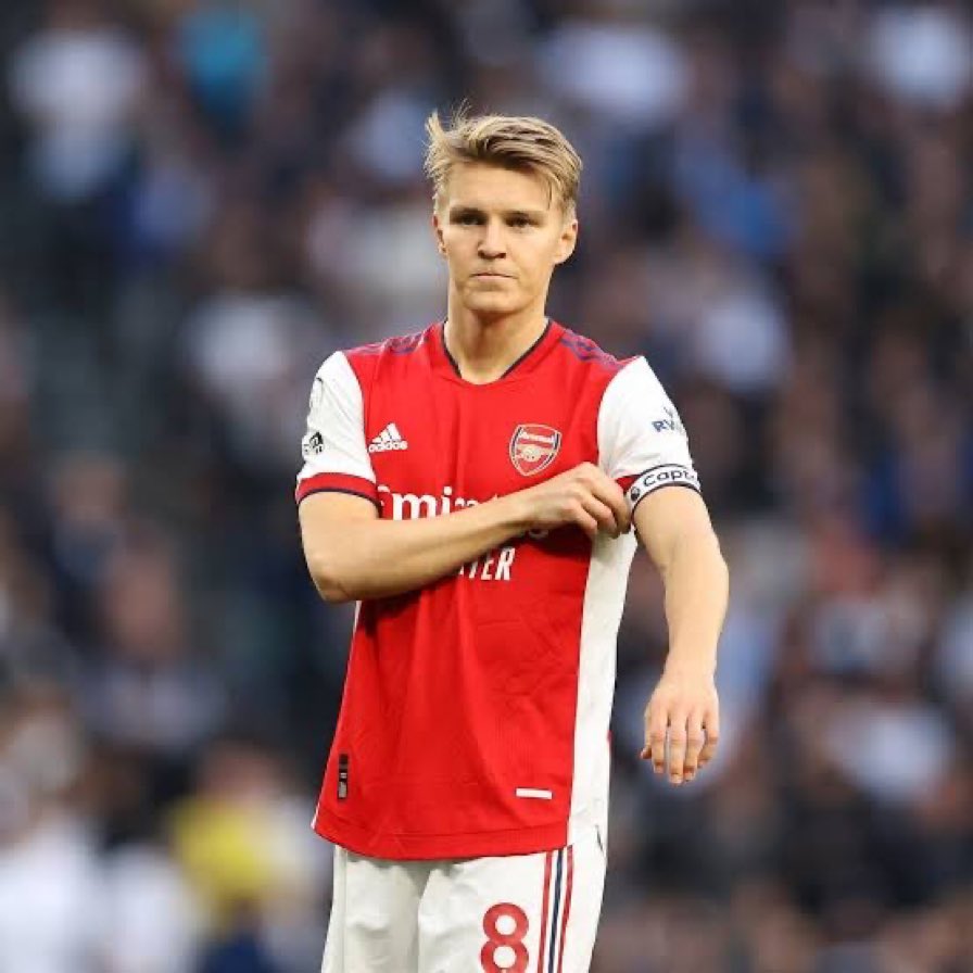 Martin Ødegaard (12.52km) covered more distance than any other player in the opening round of Premier League matches. [<a href="/JRCooper26/">Jonny Cooper</a>] #afc