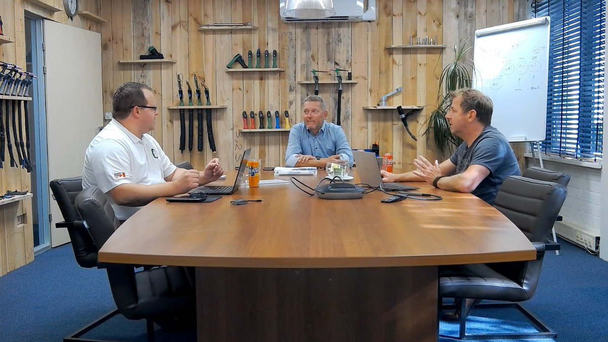 Translas tweet media