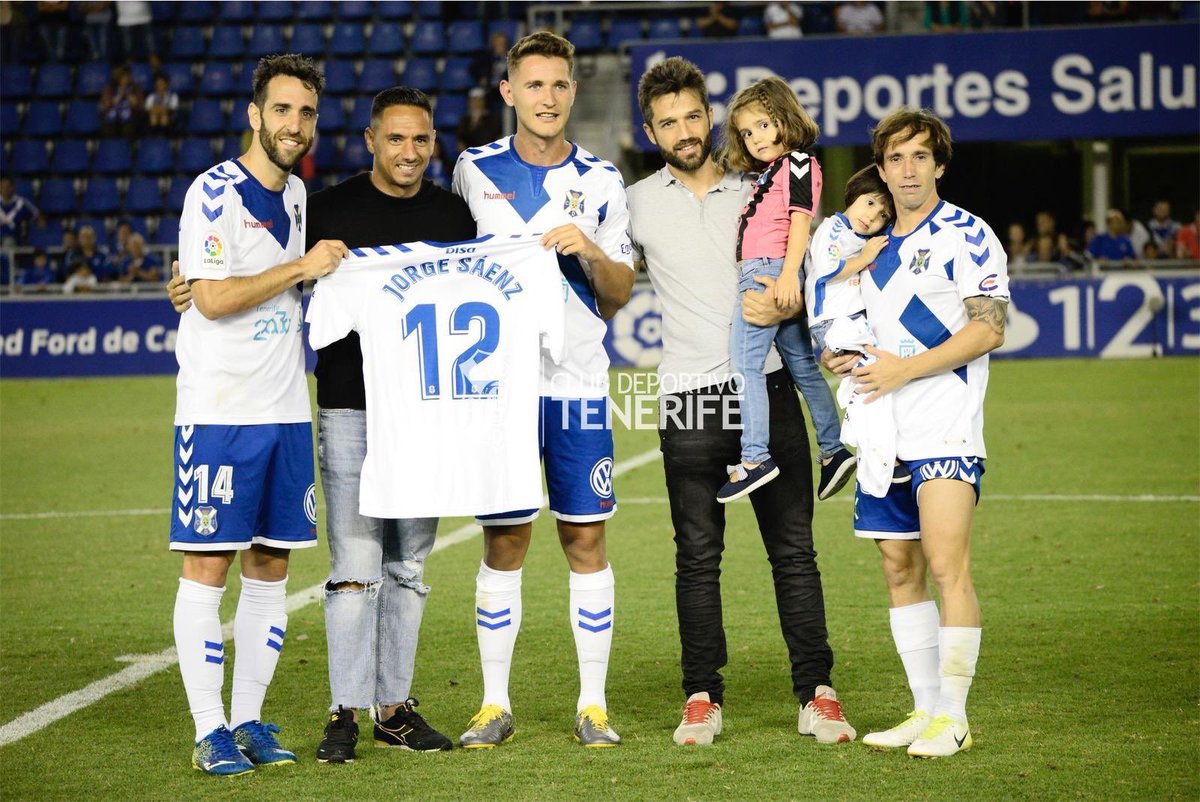 Jorge Sáenz (@jorgesaenz_) on Twitter photo Feliz Centenario <a href="/CDTOficial/">CD Tenerife 🏴</a> y a todos los blanquiazules, orgulloso de haberla vestido 12 años. ⚪️🔵 Feliz Centenario <a href="/CDTOficial/">CD Tenerife 🏴</a> y a todos los blanquiazules, orgulloso de haberla vestido 12 años. ⚪️🔵