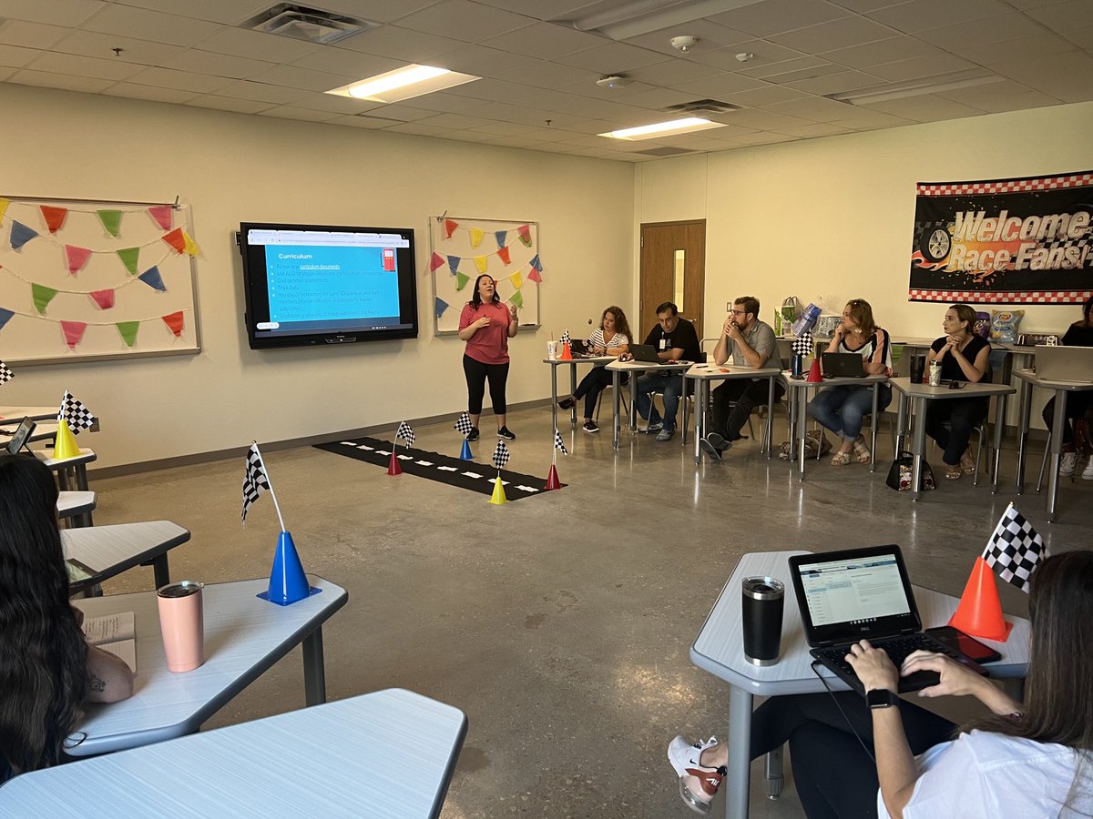 BHSfreshZONE's tweet image. Our freshmen teacher and English DH Mrs. Rose!! #bhscampusleader #datacoach #DrivingForce  #PLC ⁦@CSOSUAVE17⁩