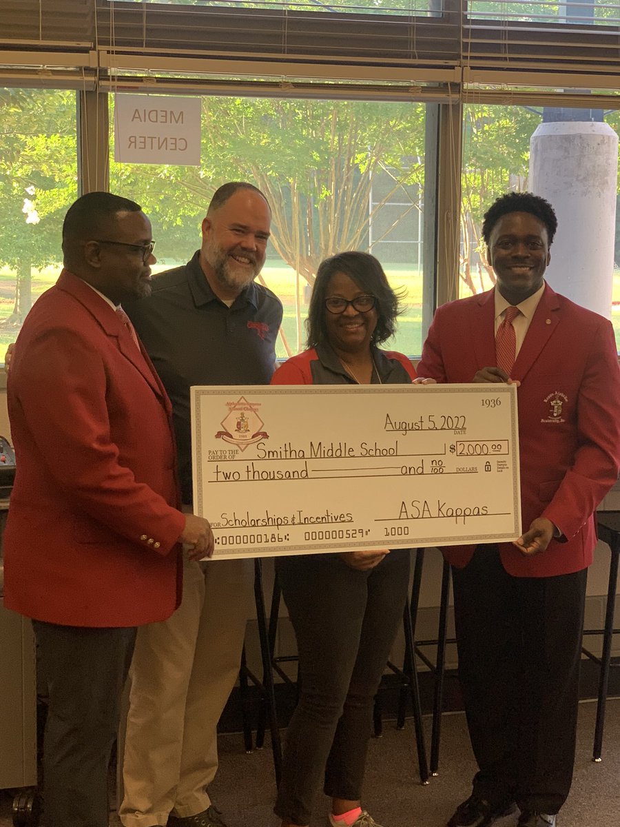 SmithaCardinals's tweet photo. We want to thank the Alpharetta/Smyrna Alumni Chapter of Kappa Alpha Psi @ASANUPES for their phenomenal support and financial assistance to Smitha MS. They rounded out a great first week of school by welcoming the students at the bus port on Friday morning. https://t.co/qiYuhogVIq