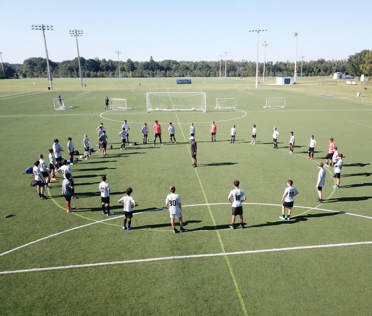 tbusoccer's tweet photo. Our athletes are back at it in training and ready to take over the pitch again! #WhyTBU #OurCulture #LeadersTrainHere #WorkHard #PlayHarder https://t.co/cJCtnozRXw