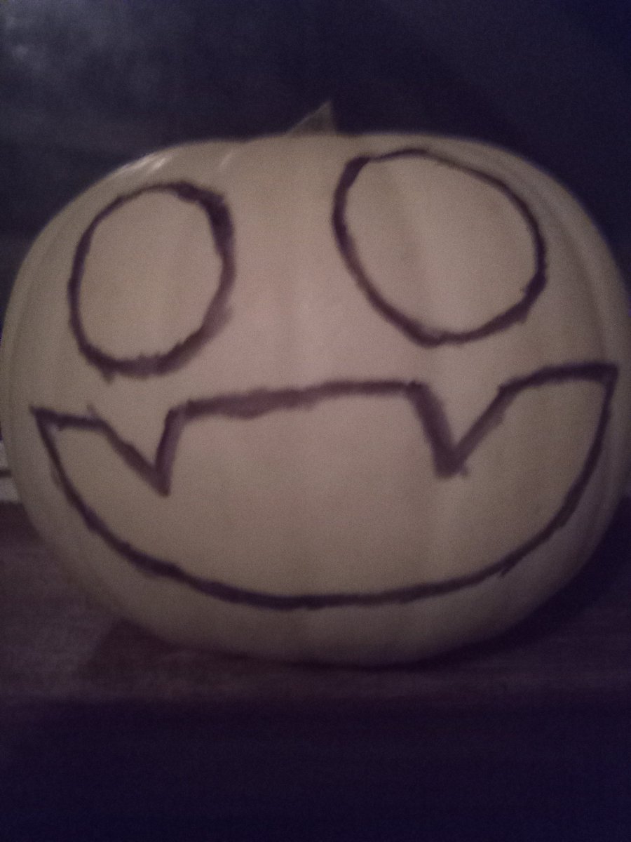 This is mi pempkin Theodore Francois The 3rd. Isn't he fabulous?