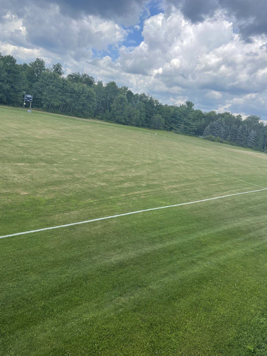 CamdenBlueDevil's tweet image. Shout out to the Facilities Department for making sure the fields are crisp, lined, and ready to go for the start of Fall Sports 2022 💙🤍💪
#HomeOfTheBlueDevils
