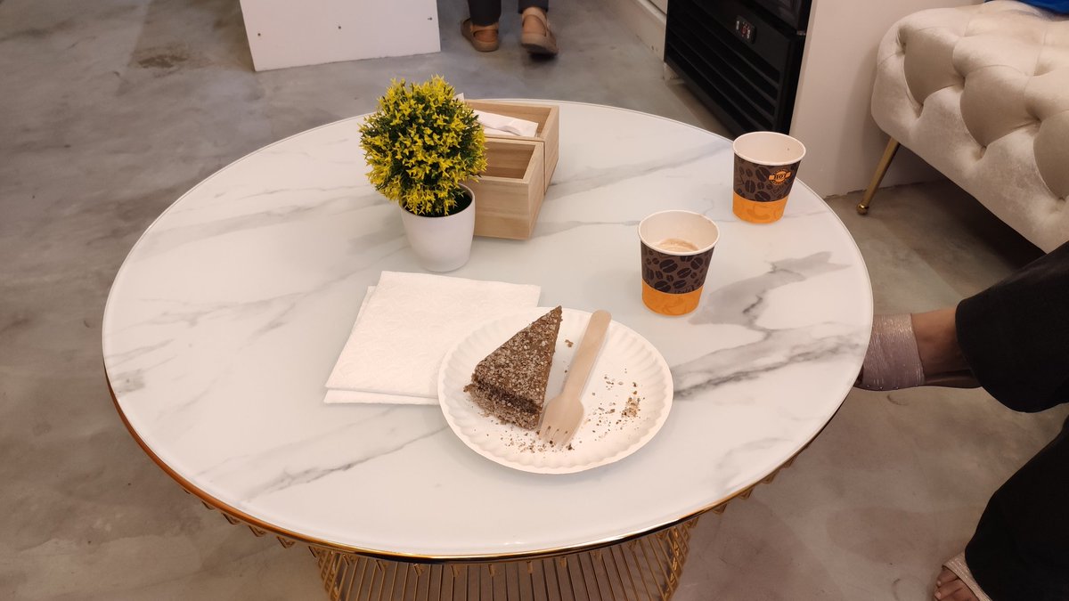 Found this cute little place called Daylight Delicacy Near JS 😍 

<a href="/D_delicacy/">daylight delicacy</a>