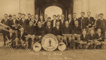 GamblinGauchos's tweet photo. 1926

The Goin’ Band from Raiderland earns its nickname by becoming the first collegiate band to travel to an away game. Will Rogers helped finance the famous trip to TCU so the people of Fort Worth could “hear some real West Texas music.”

26 days til kickoff #WreckEm https://t.co/tmjvkV8pGG
