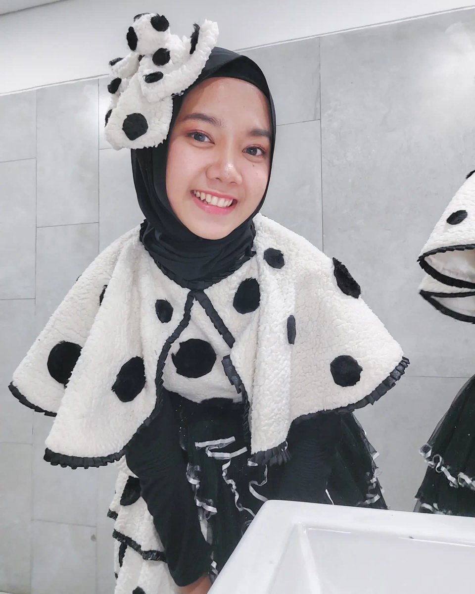 Rifanions's tweet photo. Holla 🥰 @RF_fatmasari https://t.co/3fRXSjLh3C