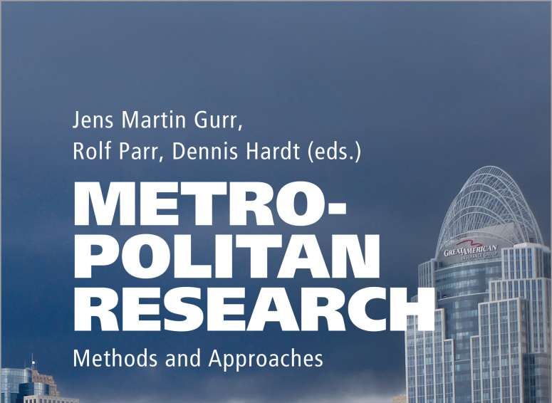 Die Buchveröffentlichung des KoMet-Forschungsfelds 'Methodologien' erscheint am 27.8.2022 im transcript Verlag: „Metropolitan Research - Methods and Approaches“ (Jens Martin Gurr / Rolf Parr / Dennis Hardt (eds.))

Weitere Details unter:  transcript-verlag.de/978-3-8376-631…