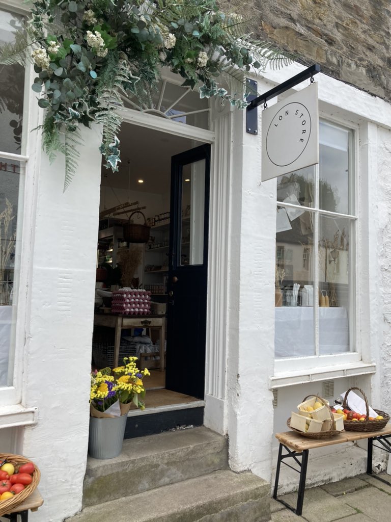 lucy_haine's tweet photo. Beautiful Shops, Lon Store, Dunkeld Did I buy? #HellYes! Vegan wood balm & natural candles #physicalretail #highstreet #shopping #shopaholic #Dunkeld #Scotland 🏴⬇️⬇️⬇️
https://t.co/COEb65mQNn @VisitScotland #Realshops #natural https://t.co/K2MfE904MI
