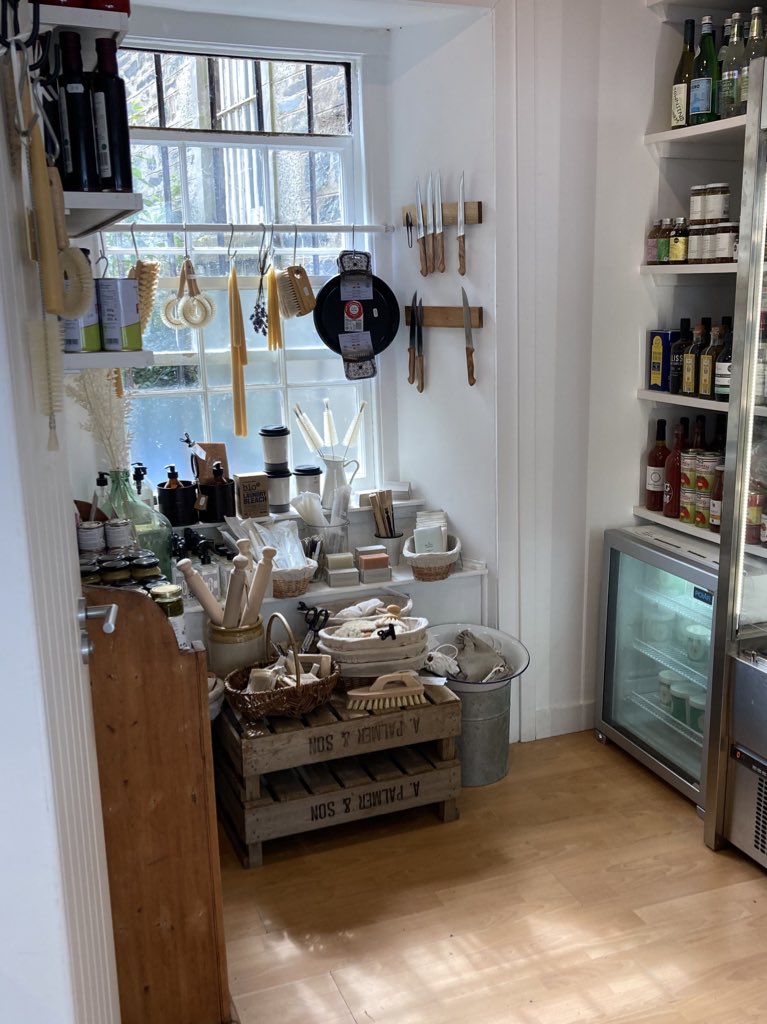 lucy_haine's tweet photo. Beautiful Shops, Lon Store, Dunkeld Did I buy? #HellYes! Vegan wood balm & natural candles #physicalretail #highstreet #shopping #shopaholic #Dunkeld #Scotland 🏴⬇️⬇️⬇️
https://t.co/COEb65mQNn @VisitScotland #Realshops #natural https://t.co/K2MfE904MI
