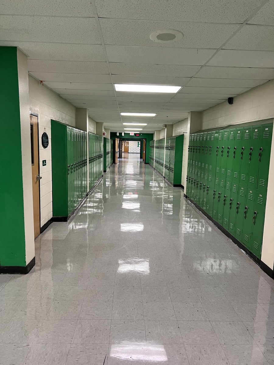 A great sign on the first day of school.  Empty hallways = students in class learning on day 1! ⁦<a href="/HillwoodHS/">Hillwood High School</a>⁩