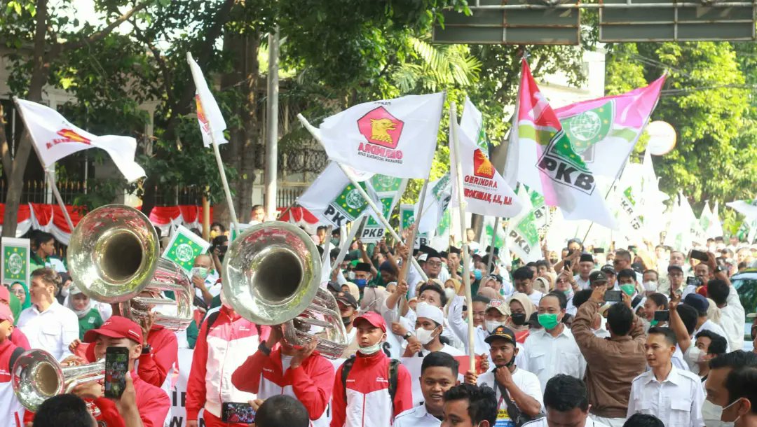 Ketua <a href="/hasbipkb/">Hasbiallah Ilyas</a> dan Sekretaris <a href="/fauzie_dki/">FauziePKB_DKI</a>  DPW PKB DKI Jakarta, hadir menemani pengurus DPP PKB dan jajarannya dalam pendaftaran PKB ke KPU untuk peserta Parpol Pemilu 2024 

<a href="/DPP_PKB/">DPP PKB</a> dan <a href="/Gerindra/">Partai Gerindra</a> kompak dan serentak datang ke KPU hari ini bersama <a href="/cakimiNOW/">A Muhaimin Iskandar</a> &amp; <a href="/prabowo/">Prabowo Subianto</a>