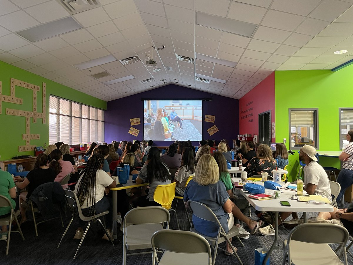 HaggarMariners's tweet photo. Convocation 22-23 #believeinPISD #haggarlearns https://t.co/iNFDS1CtOn