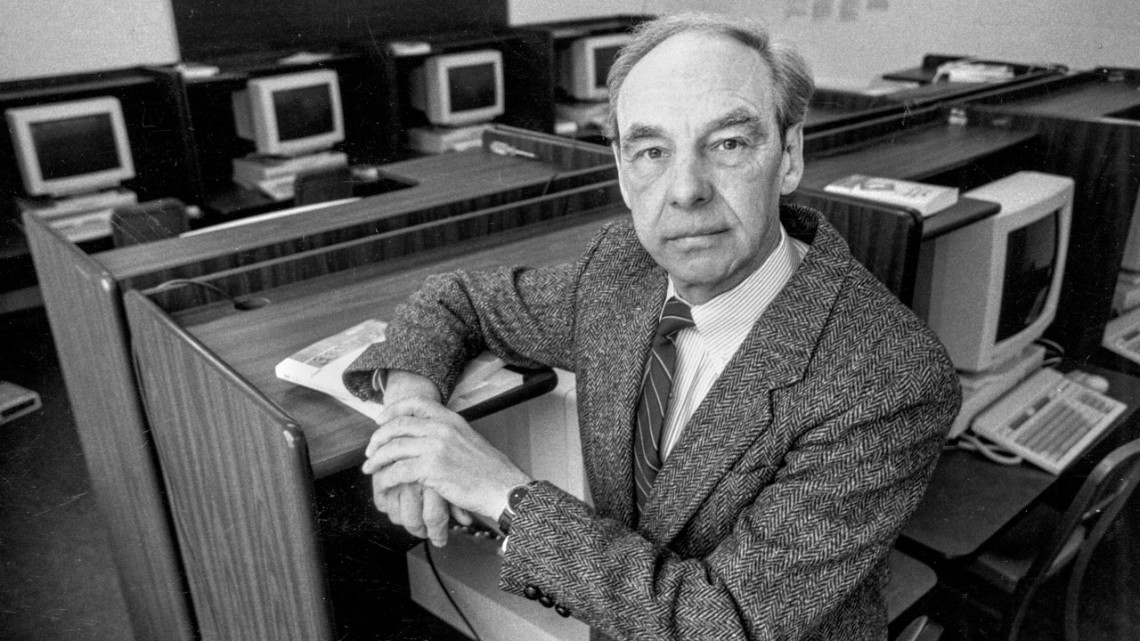 fortnow's tweet photo. Remembering the great Juris Hartmanis, who founded the field of computational complexity and brought me into it. https://t.co/St9EpBVUB7 https://t.co/9E0LquEKNp