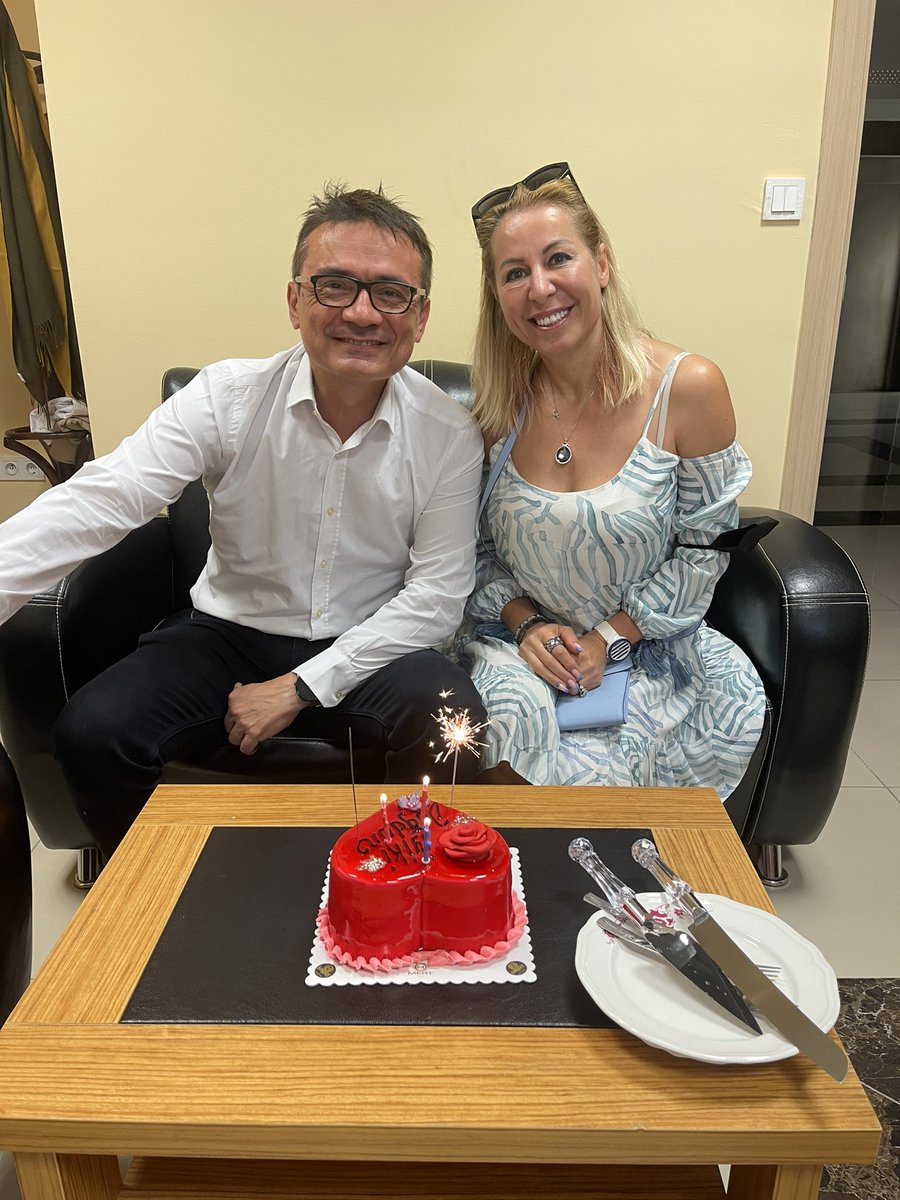 Hafize Öztürk (@hayasun) on Twitter photo Bugün sevgilimin doğum günü nice sağlıklı mutlu yıllarımız olsun bir tanem sensiz eksik olurdum iyi ki doğdun <a href="/drerkan/">Erkan Öztürk</a> 🎉🎊🎂❤️❤️❤️❤️ Bugün sevgilimin doğum günü nice sağlıklı mutlu yıllarımız olsun bir tanem sensiz eksik olurdum iyi ki doğdun <a href="/drerkan/">Erkan Öztürk</a> 🎉🎊🎂❤️❤️❤️❤️