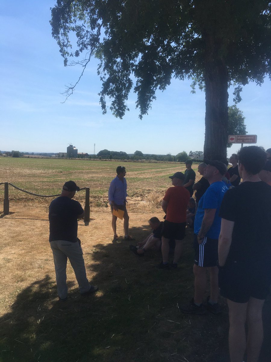 AndyJMAdams's tweet photo. Continuing into the afternoon of D+1 the #4LANCS battlefield study #ExAMIENSROSE 🌹examies the first use of tanks on the Somme 15 Sept 1916. #WW1 #LANCS @LANCS_REGT #RTR #Flers #Courcelette @bermicourt https://t.co/QezzZjdWqE