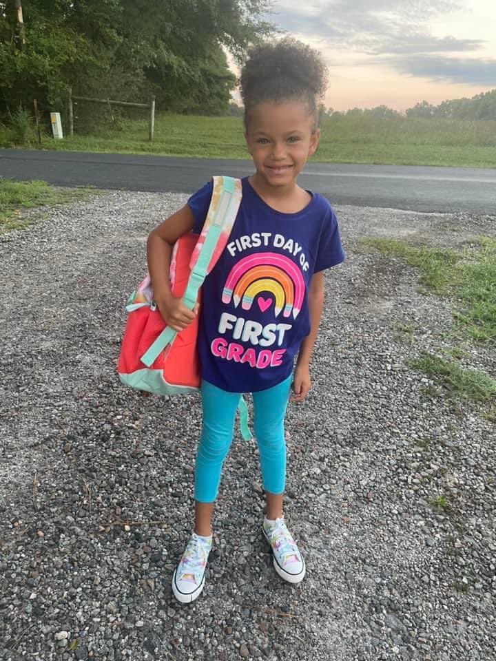 WinbushBryant's tweet photo. 1st day of 1st grade! https://t.co/HWUIXLA84d